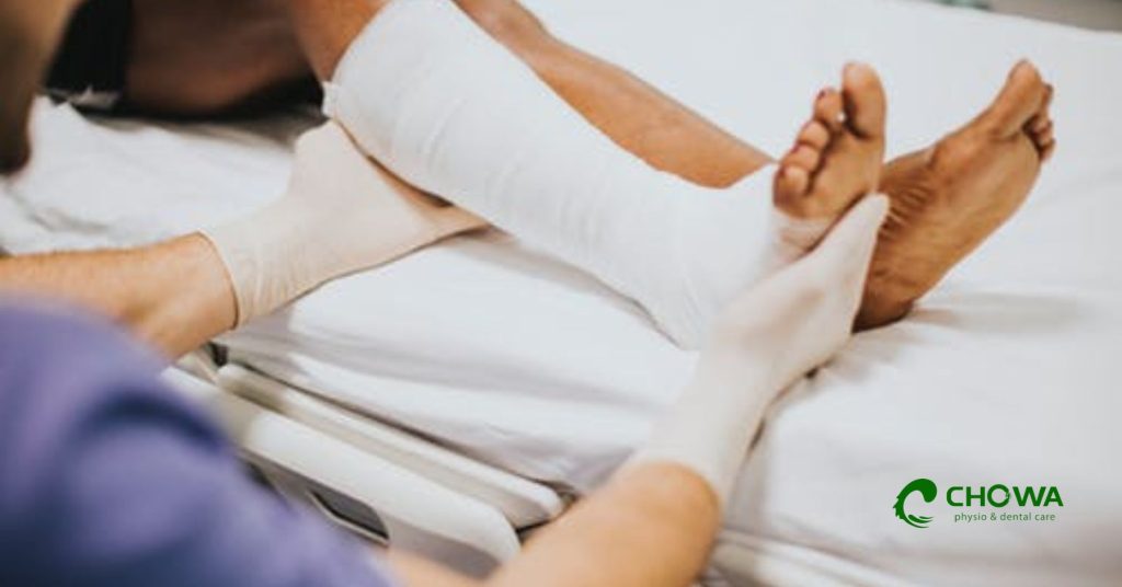 Post Surgery Physiotherapy in Gulshan supporting leg injury recovery with expert physiotherapy treatment