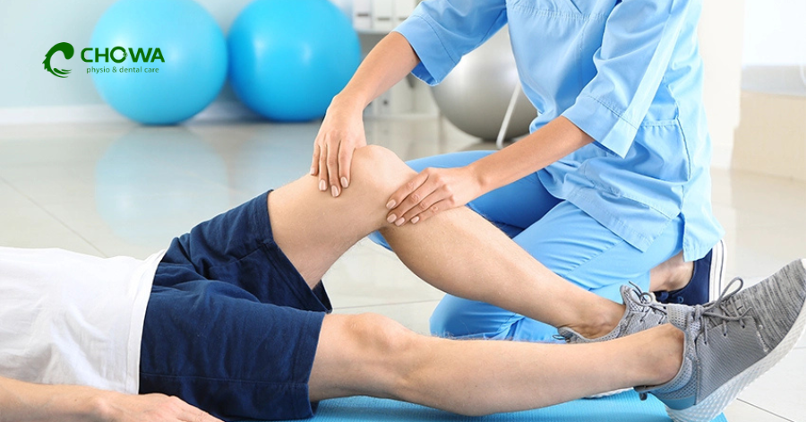 Best Physiotherapist in Gulshan providing back pain treatment at Chowa physio and dental care center.